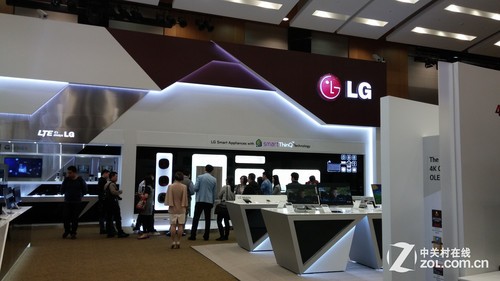 3联屏曲面OLED领衔 ZOL探访LG韩国总部