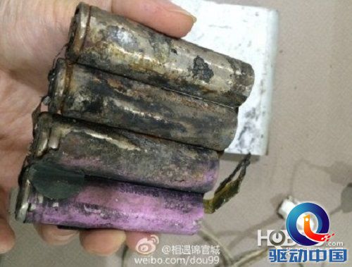 米粉惊呆了小米官网的移动电源充电爆炸！