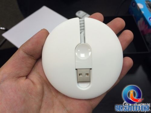 锤子手机真机图赏:质感很像iPhone 4