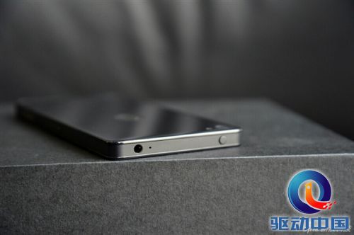 美不美?锤子手机T1详细开箱图赏