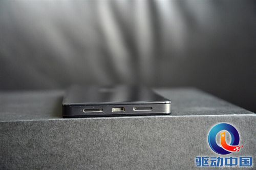 美不美?锤子手机T1详细开箱图赏