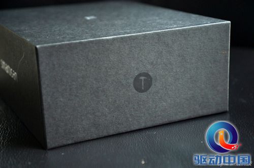 美不美?锤子手机T1详细开箱图赏