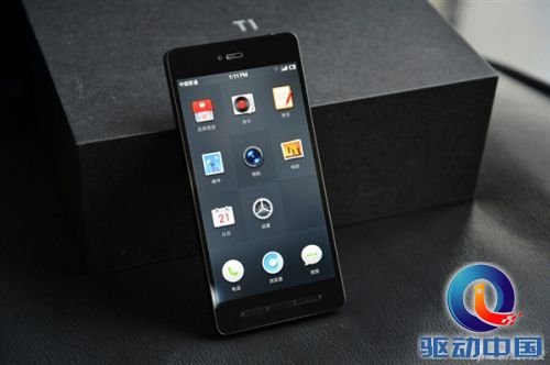 美不美?锤子手机T1详细开箱图赏