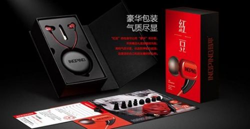 红豆耳塞惊艳出场 歌手级别音乐待遇普及化