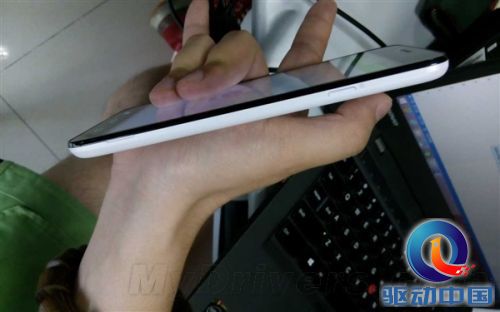 红米Note又遇死敌！大神Note曝光：够大