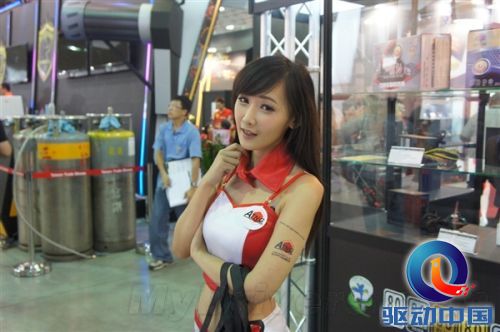 深夜福利：台北电脑展上的清凉妹子们