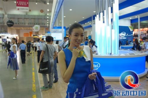深夜福利：台北电脑展上的清凉妹子们