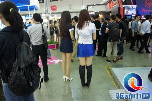 深夜福利：台北电脑展上的清凉妹子们