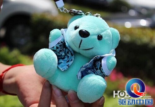 创新娃娃造型 immi艾米移动电源潮人必备