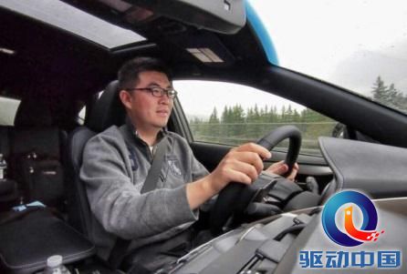 爱卡汽车推触屏版2.0 逐步完善移动布局