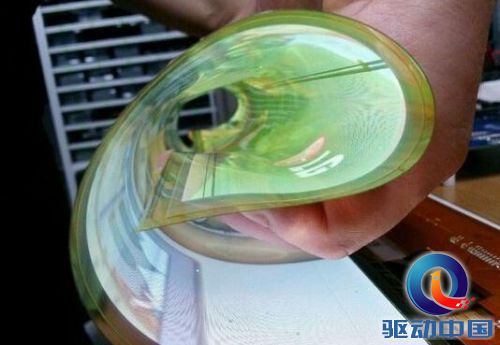 LG:未来电视将像纸一样薄 还可卷起来