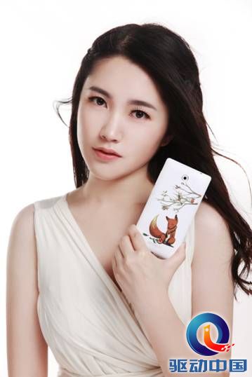 说明: C:\Racemind\IUNI\U3预热发布\八大美院\修好\半身常规调色\20140806iuni设计师 32866.jpg