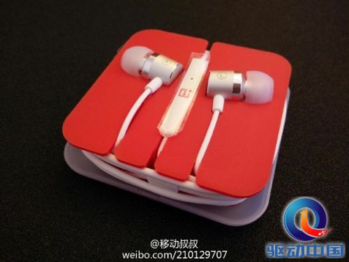 99元!一加手机新玩具“银耳”就是这样的