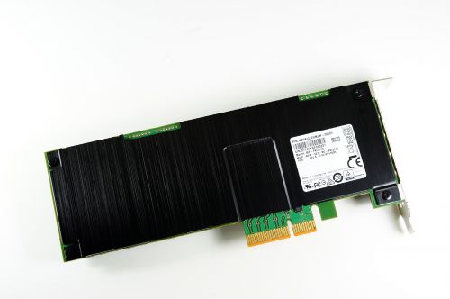 3D V-NAND 3.2TB SSD_01