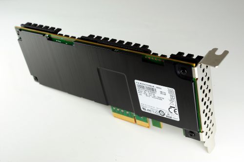 3D V-NAND 3.2TB SSD_02