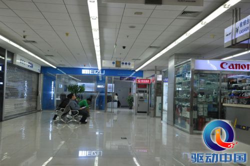 国庆节海龙卖场里客流量同样稀少