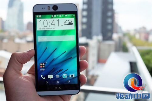 HTC超级“自拍神器”售价曝光
