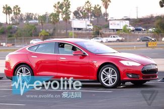百公里加速3.2秒 新的特斯拉Model S P85D要秒杀超跑
