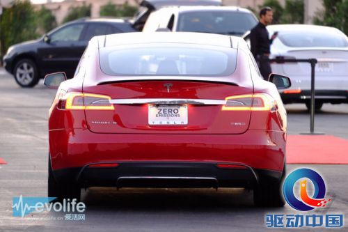 【短路三分钟】双电机的特斯拉Model S P85D为什么这么快