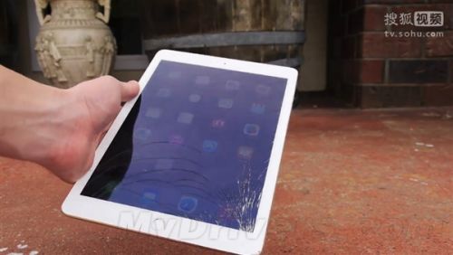 iPad Air 2跌落测试：这也太脆了！