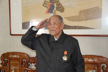 C:\Users\zhuxiaoyu\Desktop\山东站老兵\于寿增\现场照片\IMG_2354.JPG