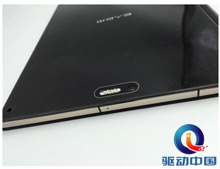(图：曝光的T9双闪光灯谍照)