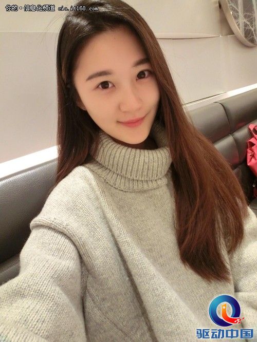 小冰人工智能航班首航 网友定制乘务组
