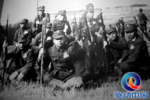 　在禹王山作战的滇军将士们 (照片现存于云南省昭通市博物馆)