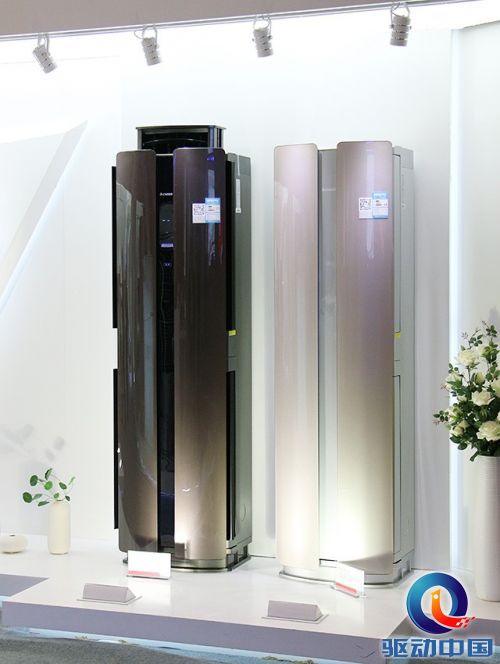 志高天之骄子系列空调，一体钢化玻璃面板，具备除甲醛等功能。