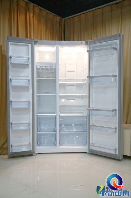 无边框艺术外观 博世对开门冰箱图赏