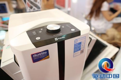 独特的按键设计,只有2个按键以及一个波轮,即可完成空气净化器所有功能的设定。