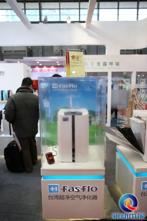 原装进口的AP-24空气净化器是FasFlo超净的旗舰产品,图为现场净化展示。