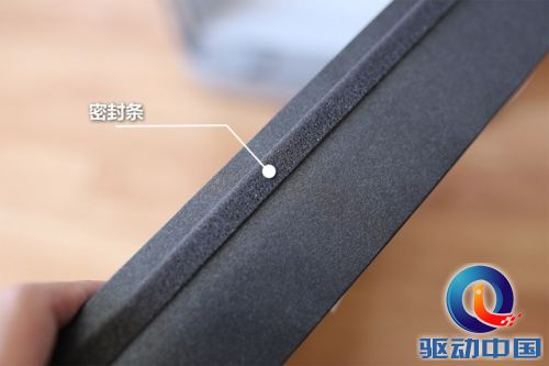 微护盾滤网增肌了密封条,避免污浊空气从夹缝中穿过,提高空气净化器的单次净化效果。