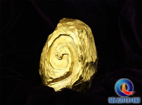 《炉石传说》黄金赛总决赛的600克纯金炉石,价值不菲