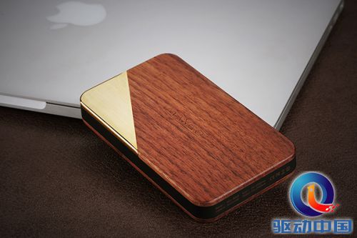 良心大作,美能格探索移动电源测评