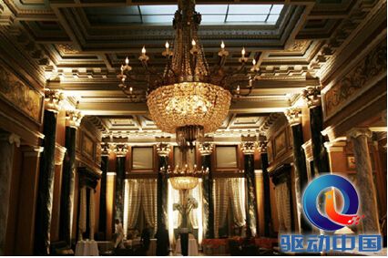 赴瑞中国留学生:两次瑞士五星酒店实习,两年不到成为区域销售经理