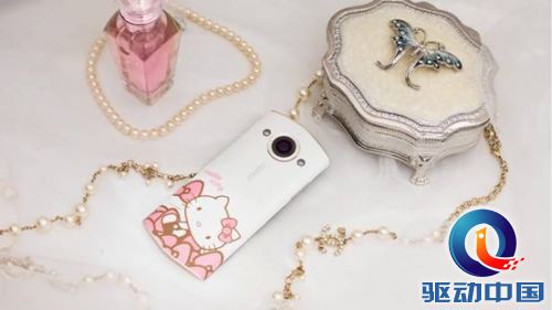 美图手机Hello Kitty特别版:<em>谁</em>说<em>女人心是</em>海底针