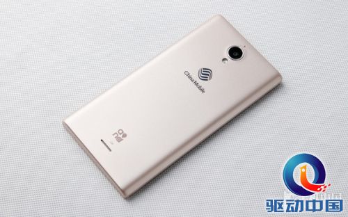 5.0英寸高清IPS屏_中国移动A1第3张图