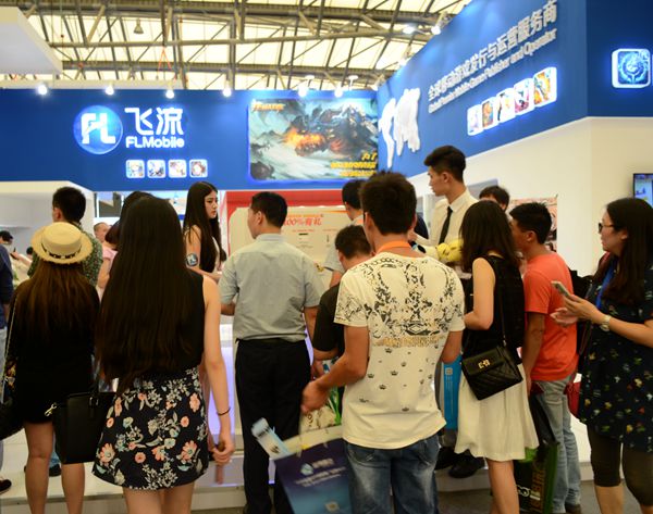 图1.飞流展区人气不减