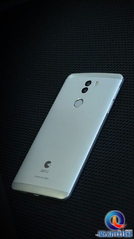 说明: 6ce2a3d1jw1evf1it07axj20f00qo0uh.jpg