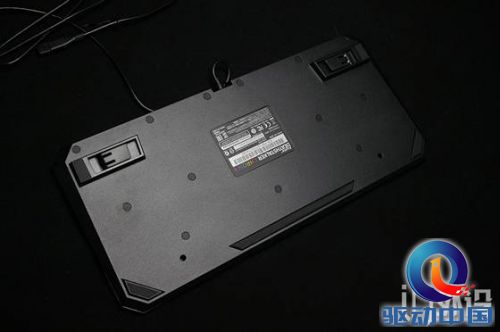 雷蛇噬魂金蝎幻彩版游戏键盘体验