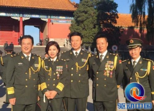 抗战阅兵观众席众星云集