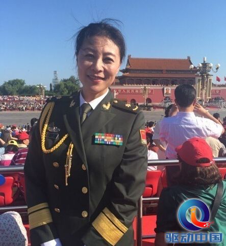 抗战阅兵观众席众星云集