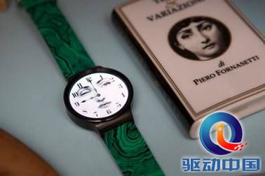 说明: fornasetti huawei watch vogue china