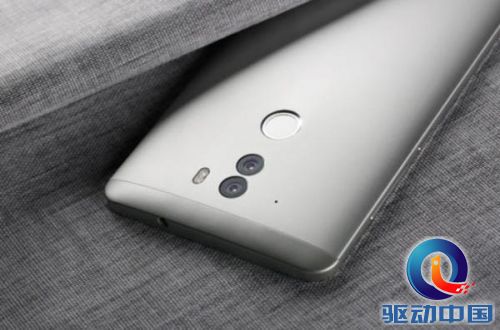 双摄像头+360 OS表现惊艳 360奇酷手机旗舰版综合体验