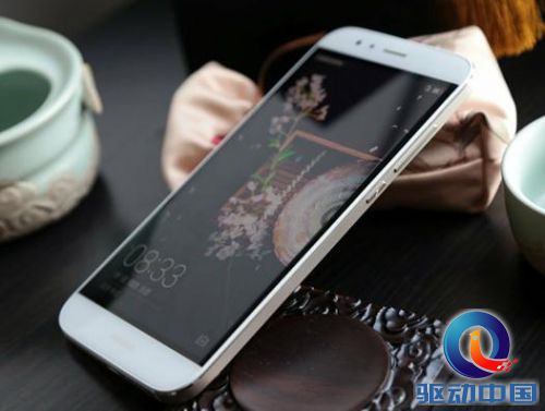 丝滑般的手感 “2.5D弧面屏手机”推荐
