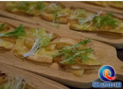 “绘光绘影”P8青春版嗨翻《光绘青春派》