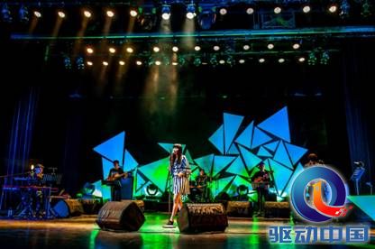 说明: E:\华为\荣耀Live音乐剧场-肆放你的蓝\现场照片\DSC_0060+.jpg