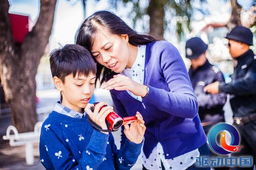 琴声悠扬 秋意盎然 宝宝DV诉说秋天的童话