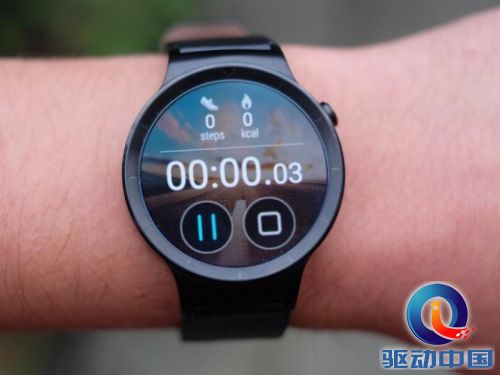 英媒Stuff:HUAWEI WATCH外观惊艳,物超所值